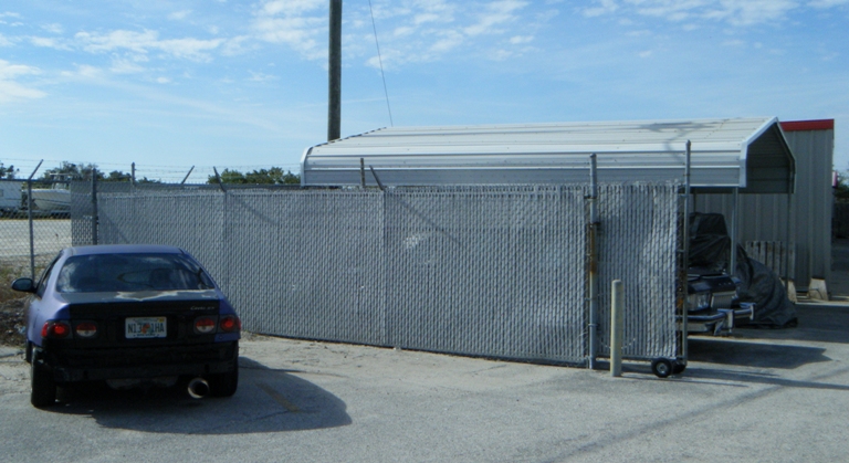 Fence before restoration